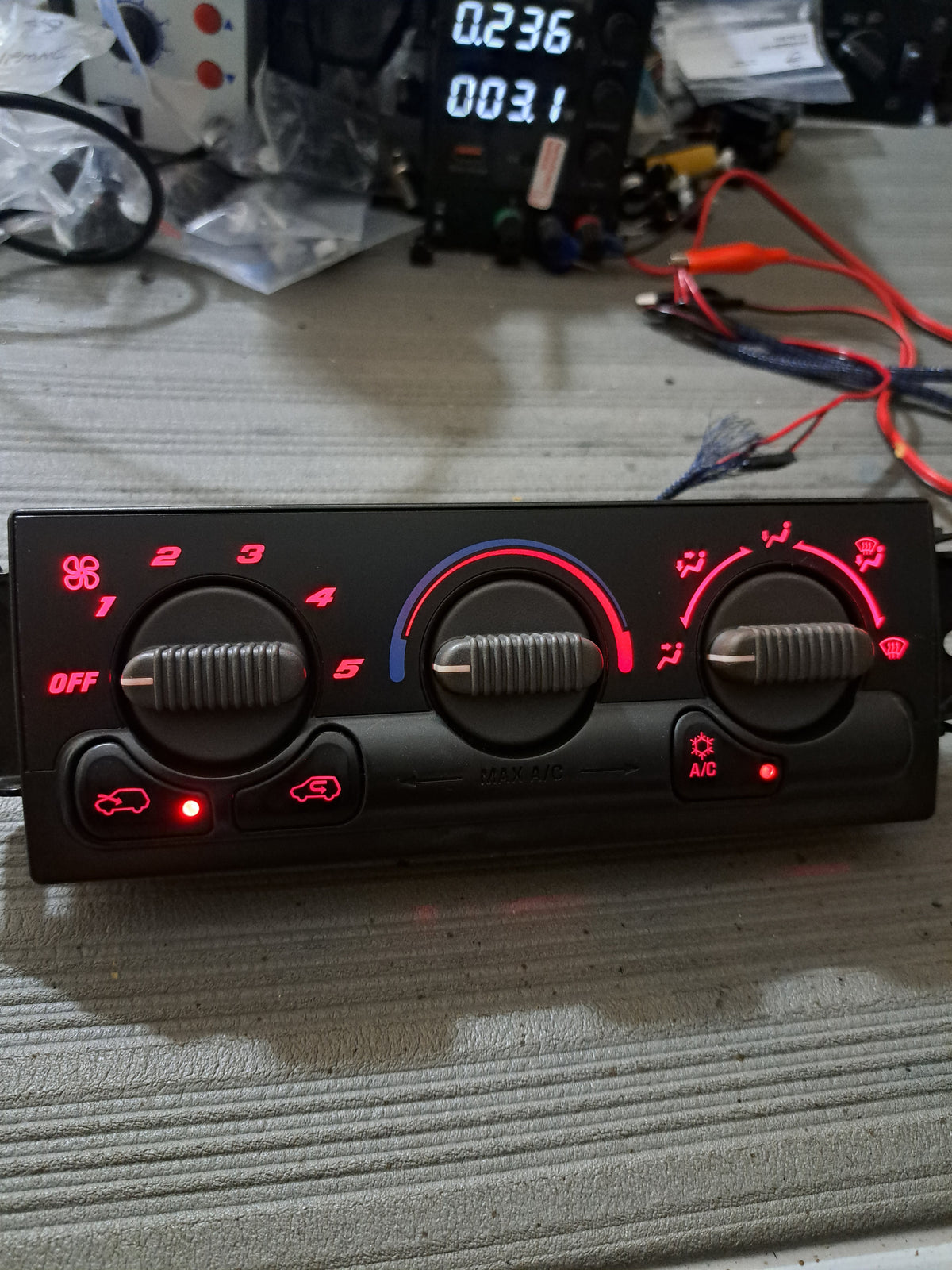 99-02 Silverado Sierra Climate Control ( Red Led)