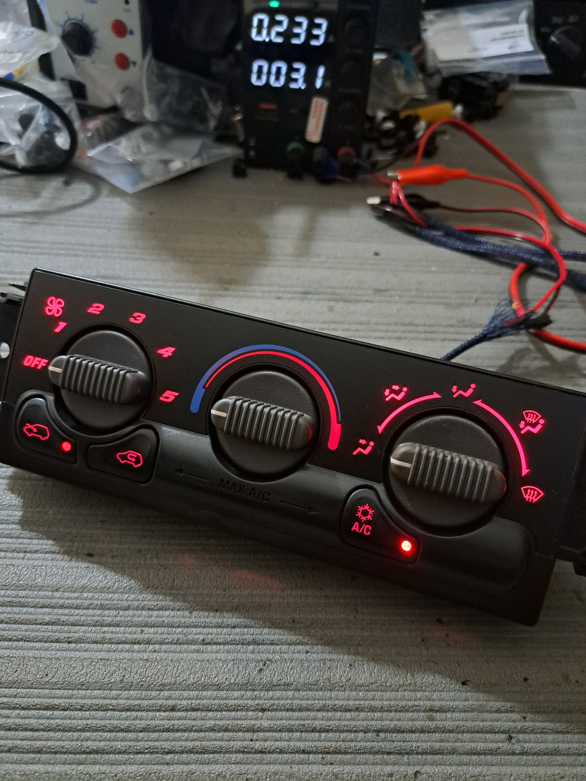 99-02 Silverado Sierra Climate Control ( Red Led)