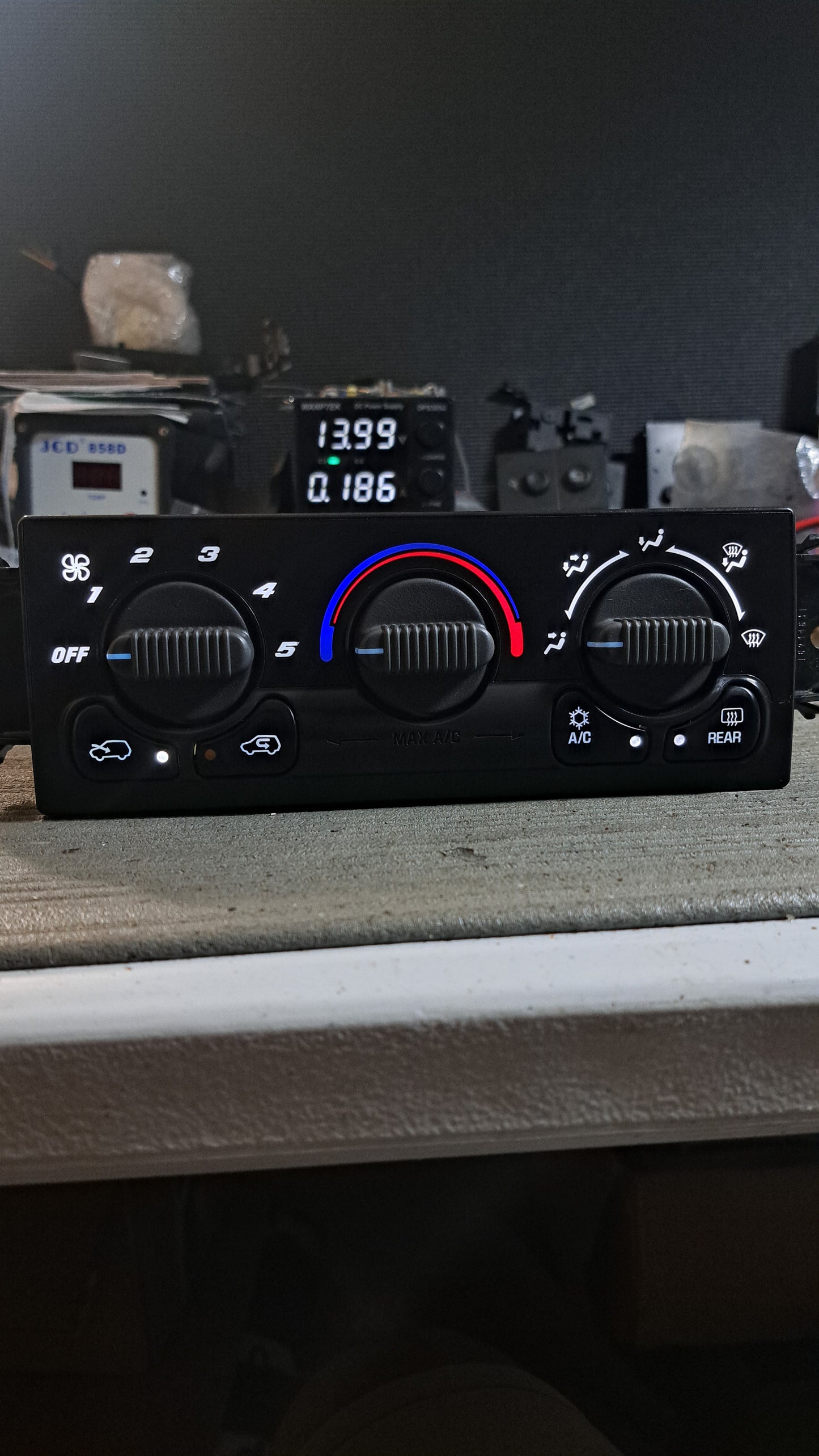 1999-2002 Silverado Sierra Climate Control (White Led)